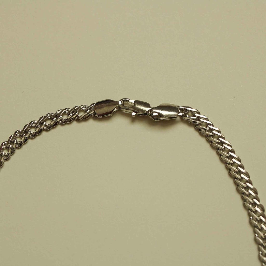 Chunky double-link curb chain necklace with bright silver-tone links