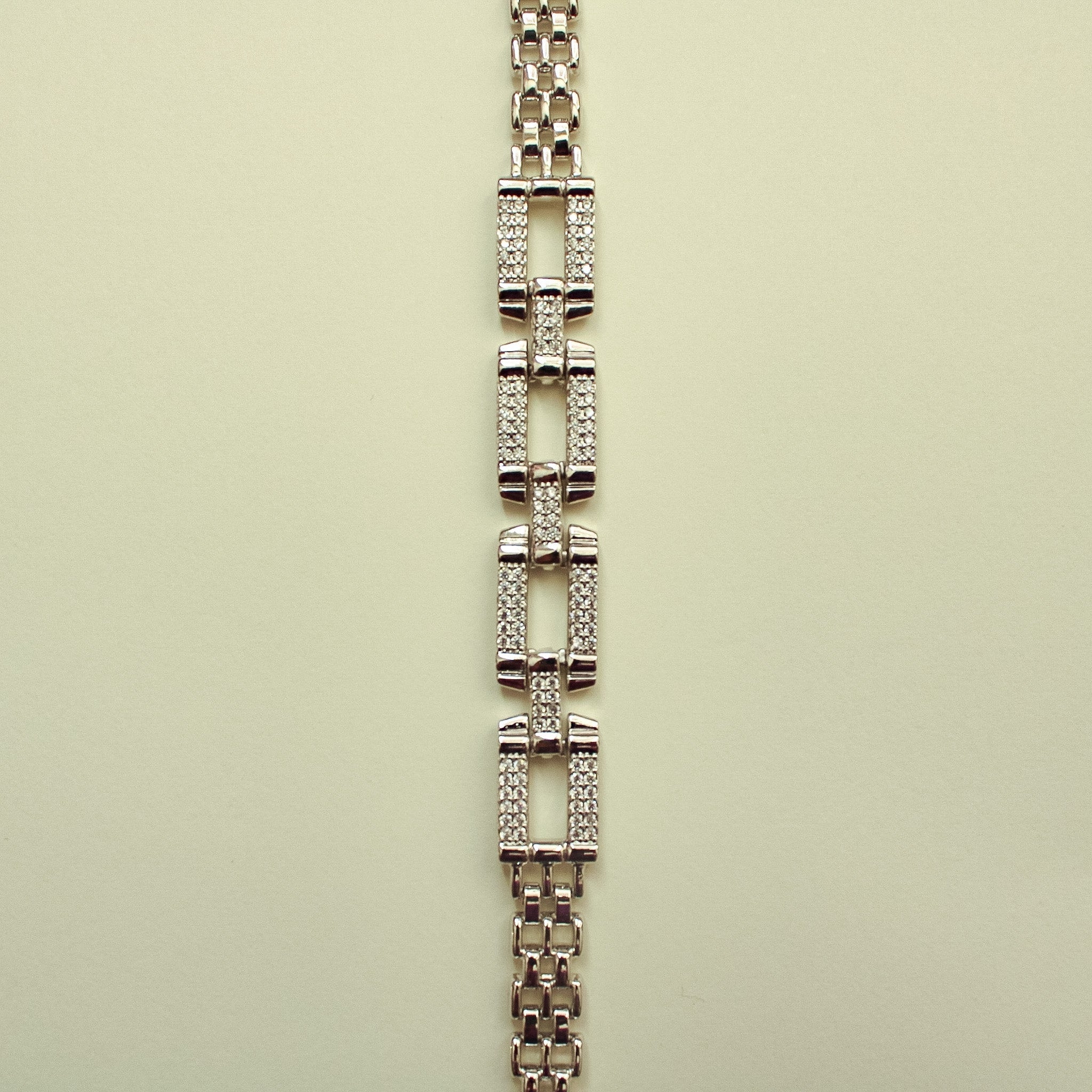 Silver open rectangle pavé CZ bracelet, straight-on link detail