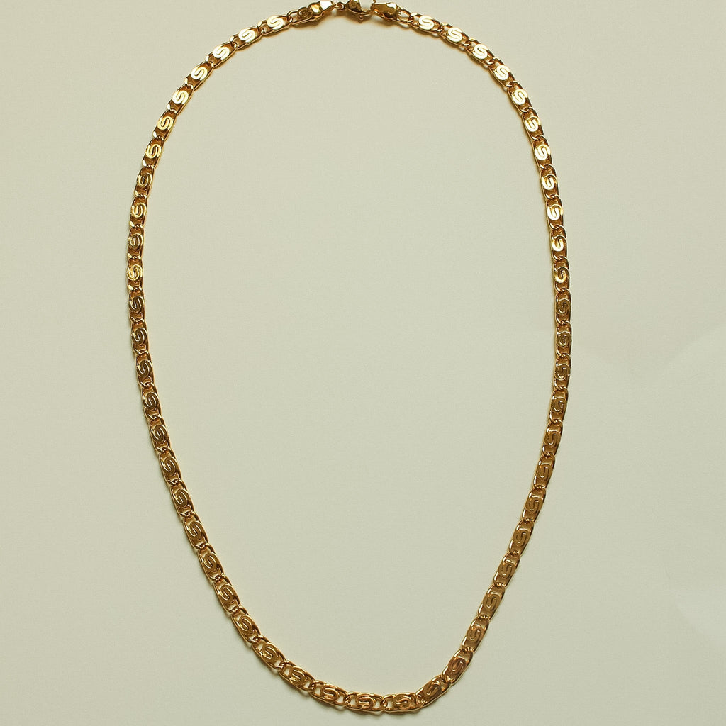 Gold S-link chain necklace, oval links and curved chain design