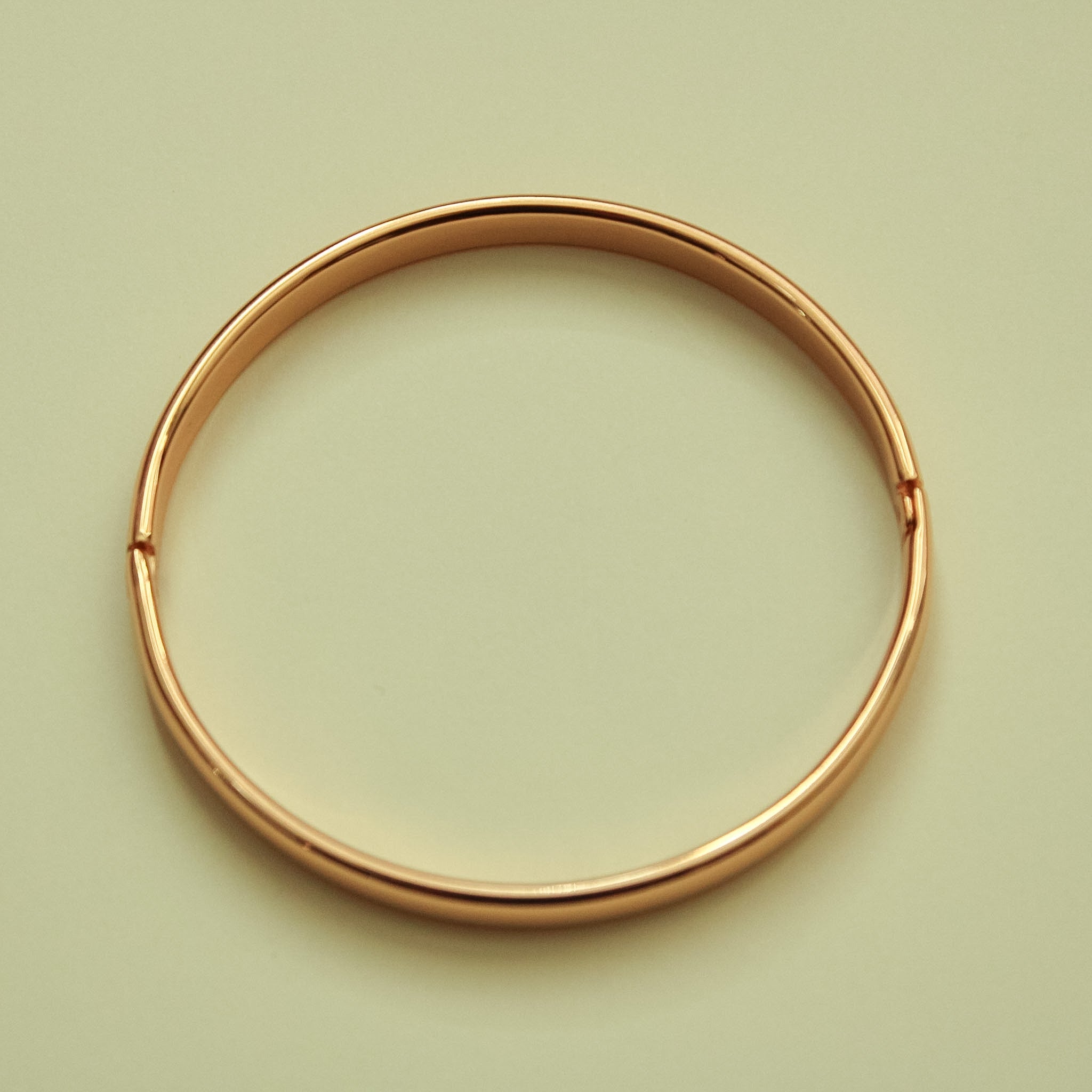 Rose gold smooth bangle bracelet, minimal round band design